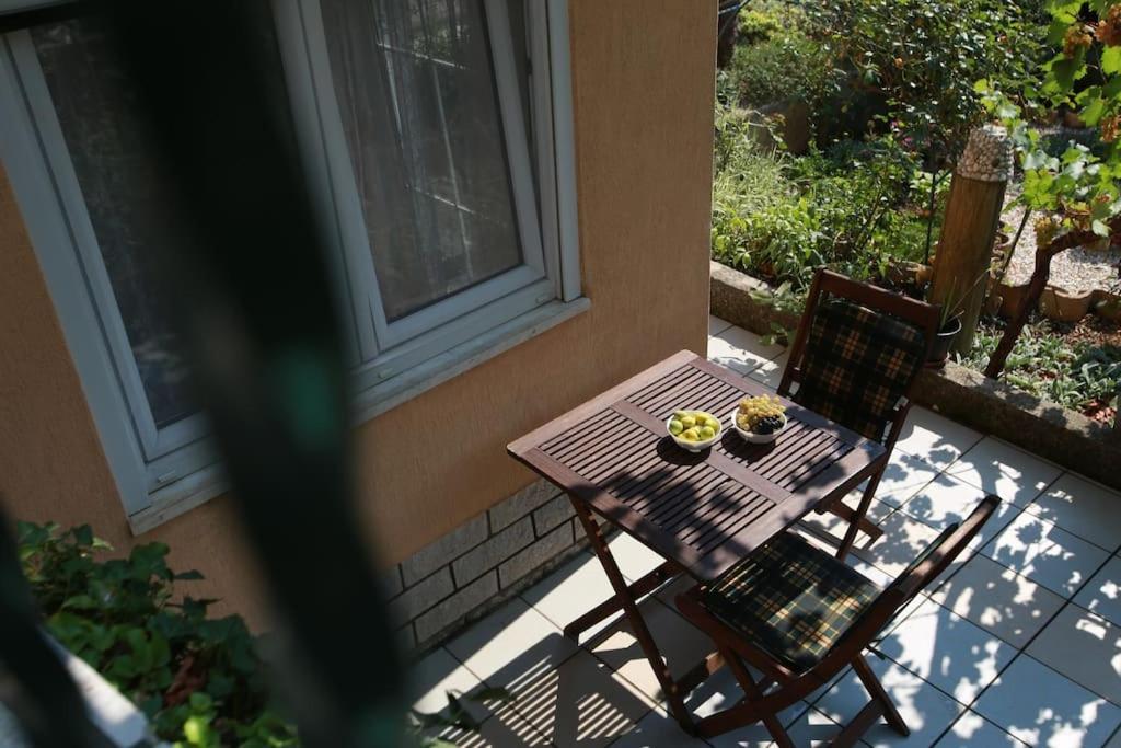 Apartment With A Garden View Rijeka Exterior photo
